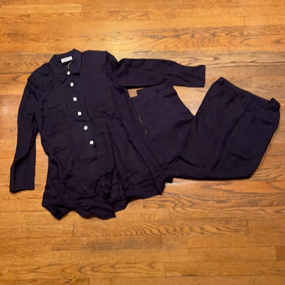Dan Howard Maternities 2 piece pantsuit. Size M